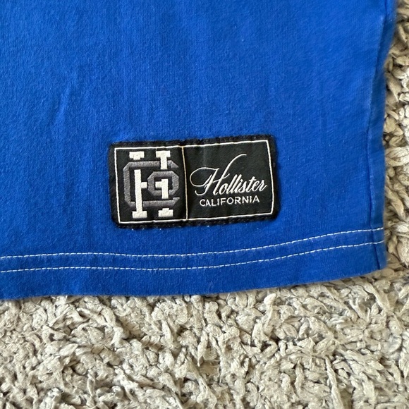 Hollister California - Spliced Blue/White Embroidered T-Shirt - Picture 3 of 5